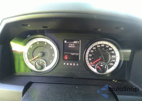 2017 Ram 1500 Express 4X4 5'7 Box из США, поврежденный, VIN 1C6RR7KGXHS667407